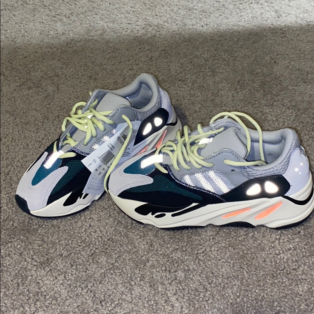 Yeezy 700 “Wave Runner”